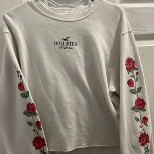 Hollister: rose theme cropped sweater